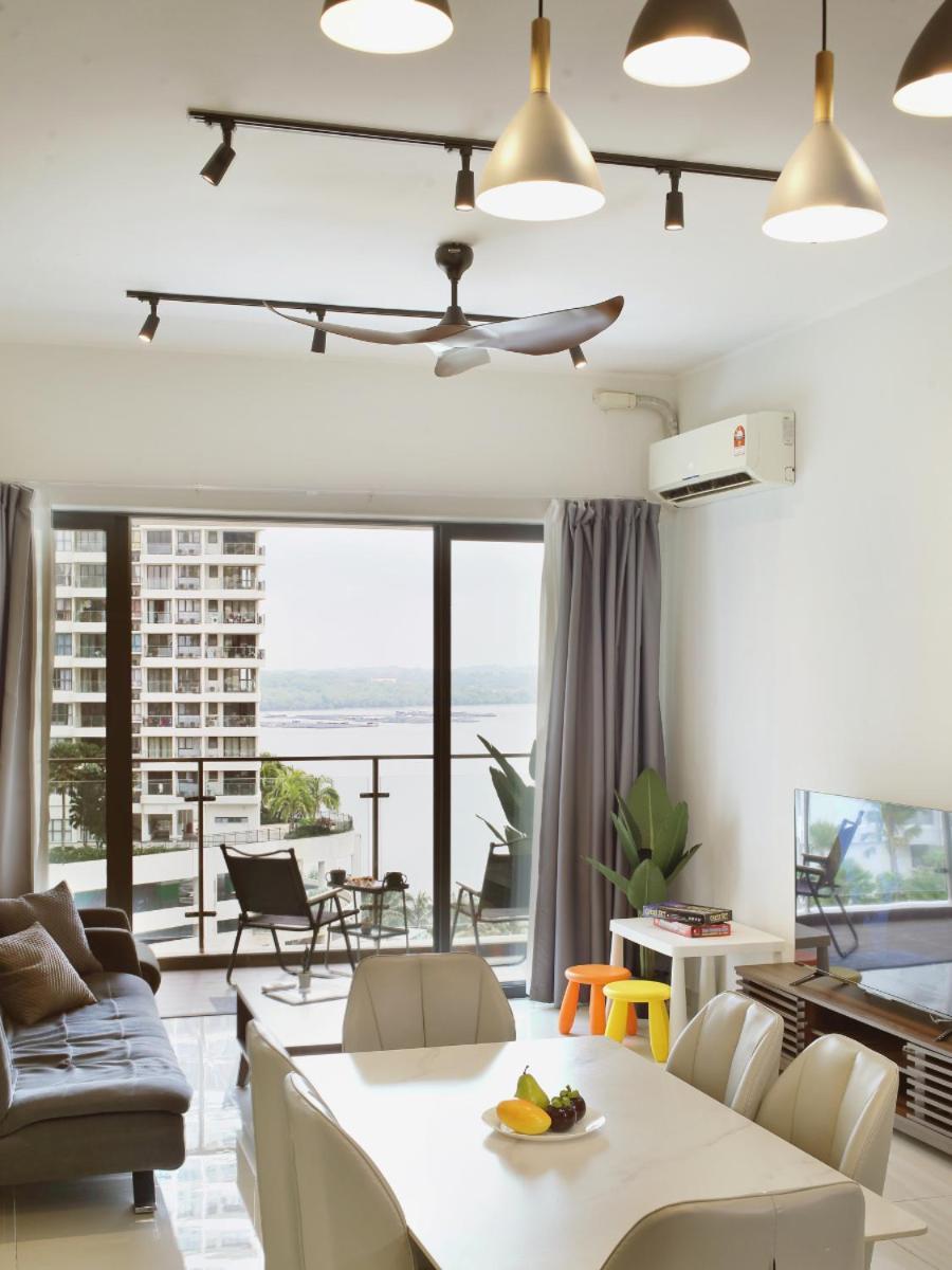 Pangsapuri Danga Bay 3br - Secret Lounge - Netflix - Dryer
